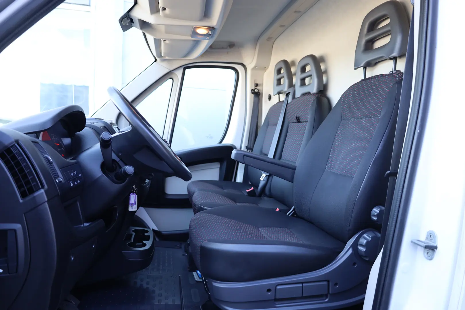 Peugeot Boxer 2.0 130 HP L4H2