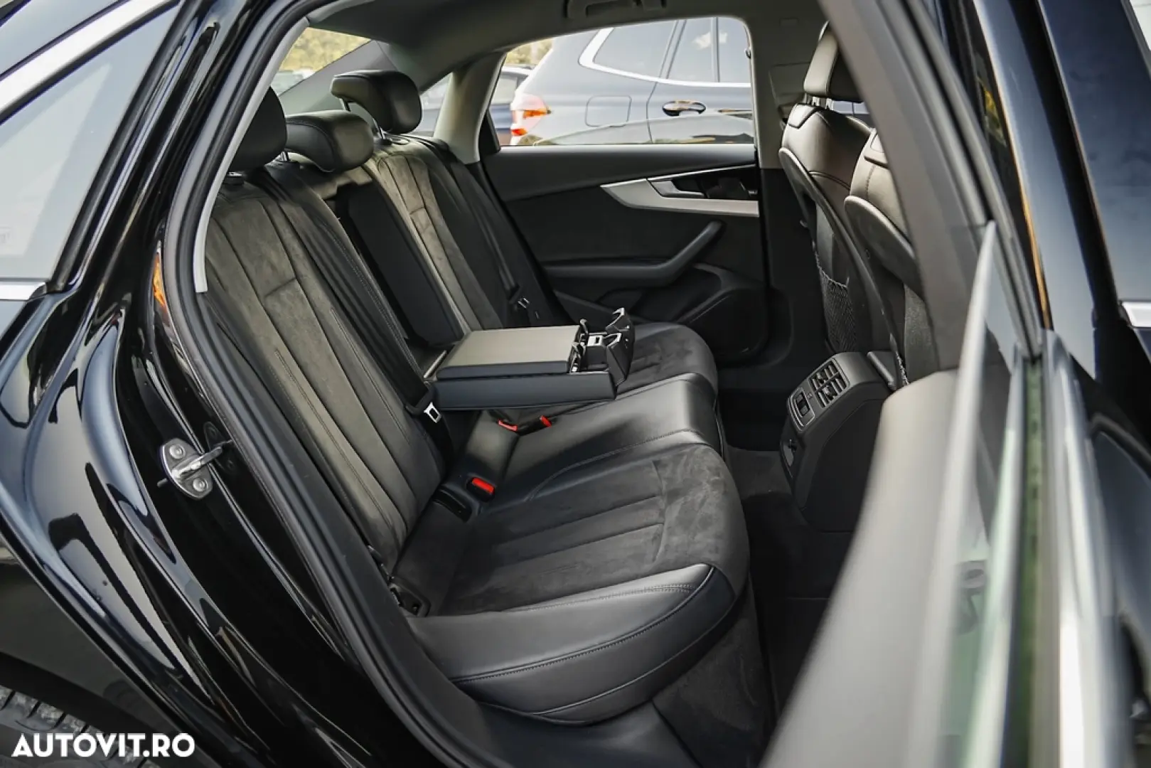 Audi A4 35 TFSI S tronic design