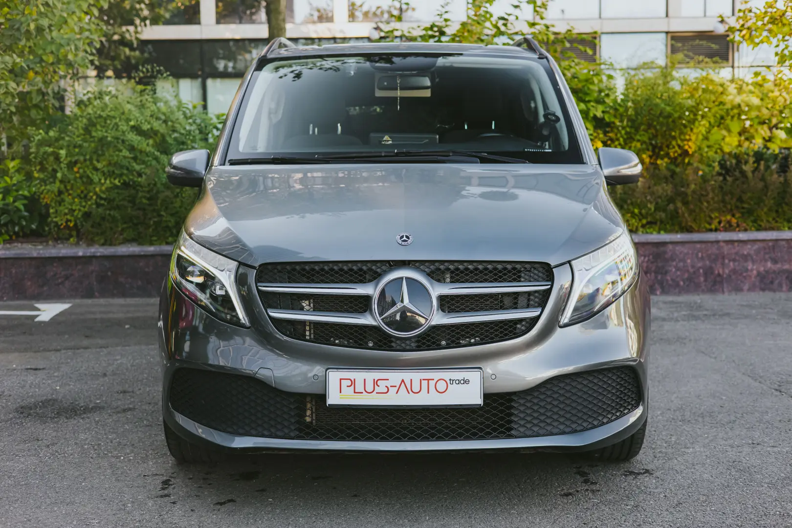 Mercedes-Benz V300