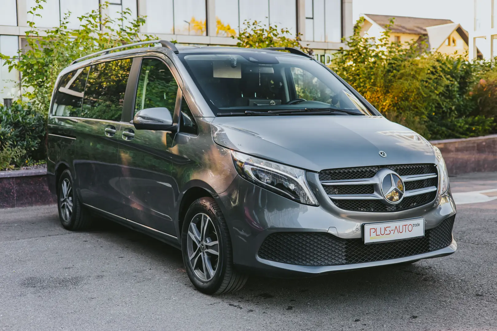 Mercedes-Benz V300