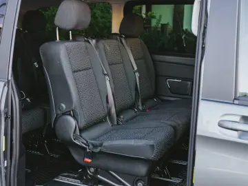 Mercedes-Benz V300