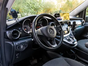 Mercedes-Benz V300
