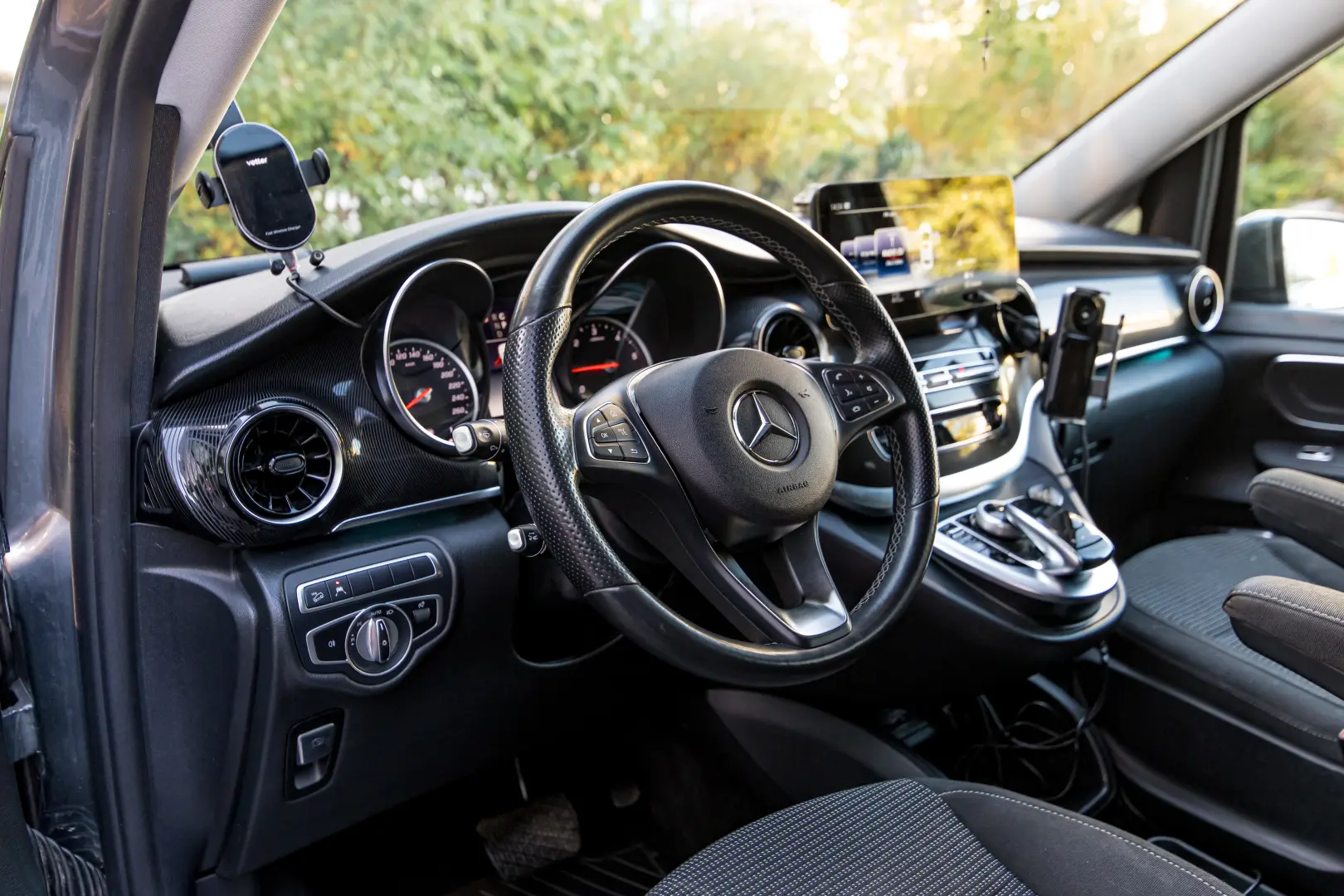 Mercedes-Benz V300