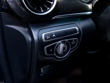 Mercedes-Benz V300
