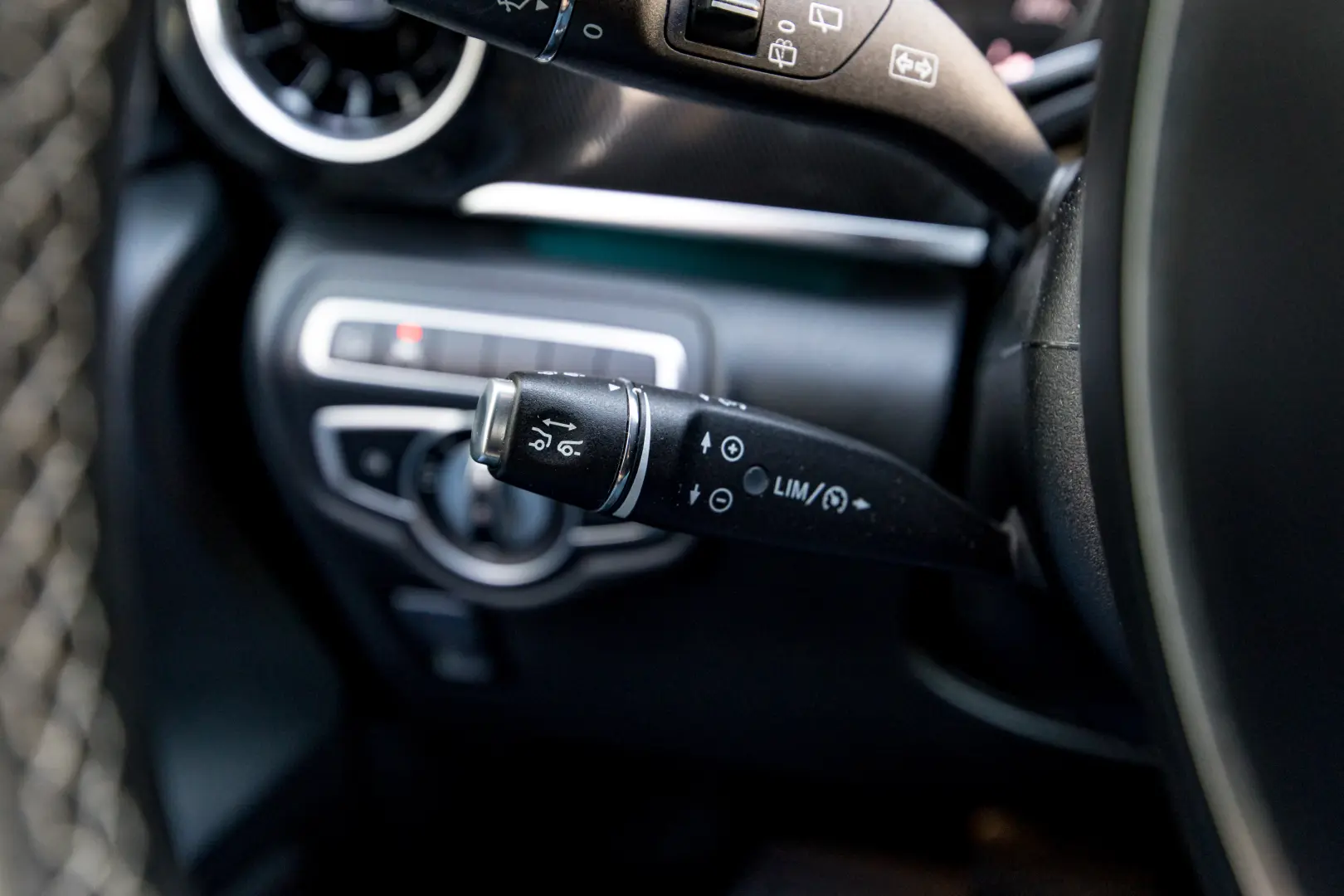 Mercedes-Benz V300