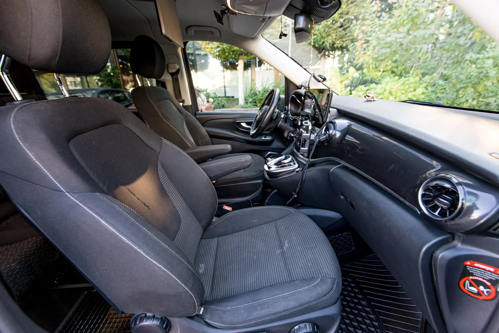 Mercedes-Benz V300