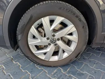 VW Tiguan Noul Tiguan Elegance 2 0 TSI DSG 4Mot