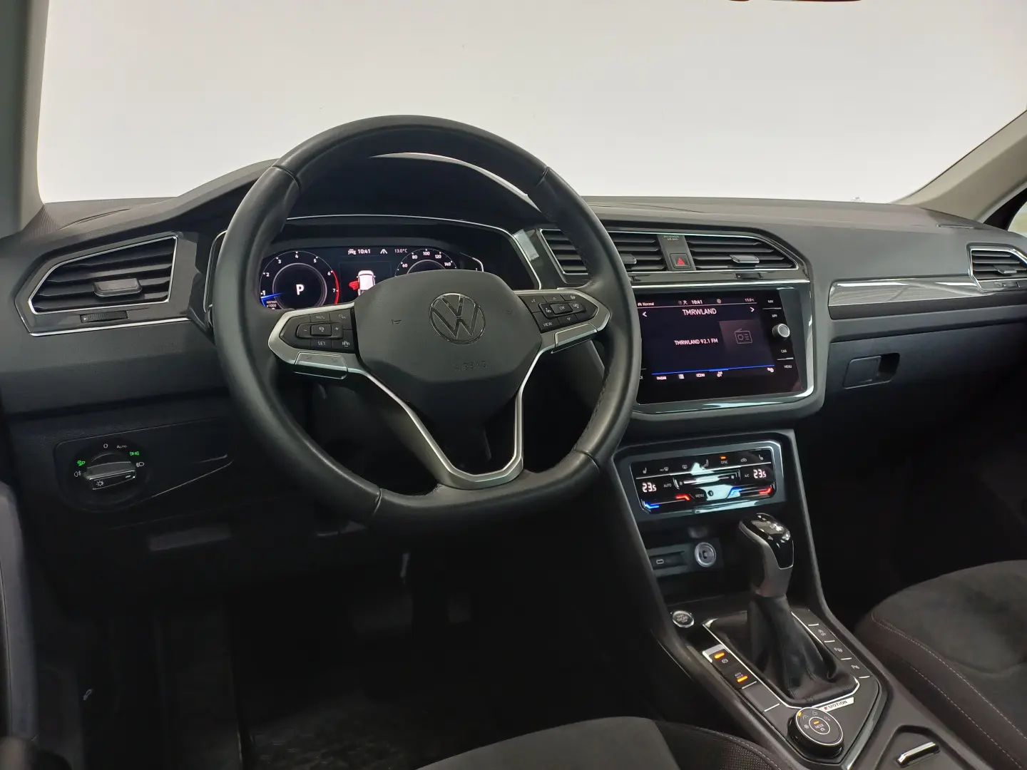 VW Tiguan Noul Tiguan Elegance 2 0 TSI DSG 4Mot