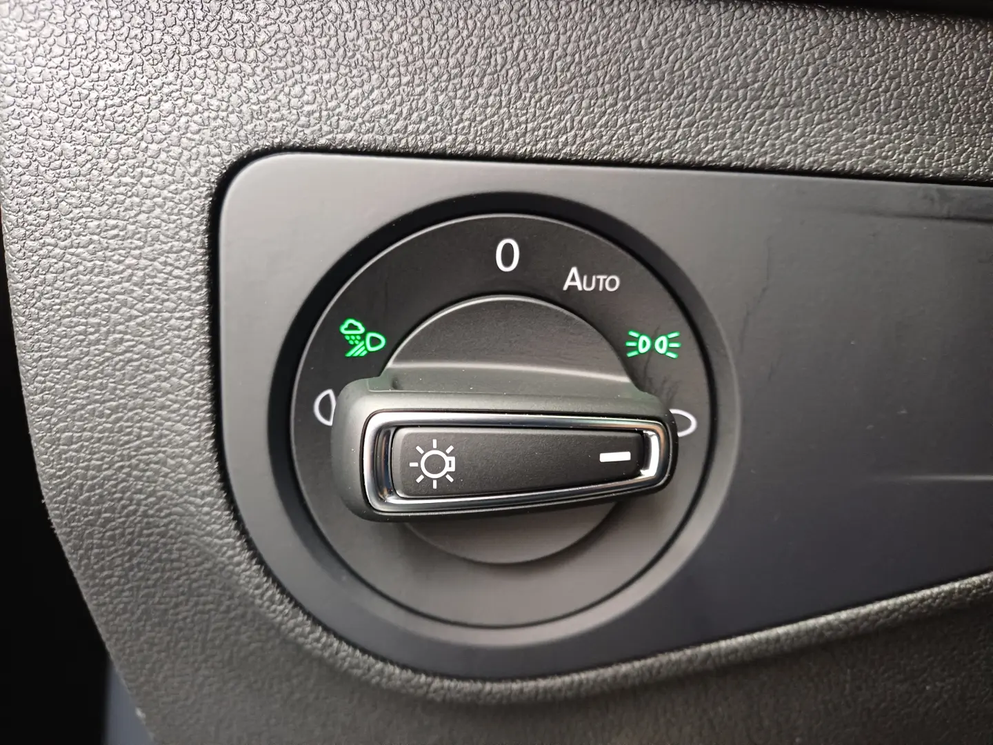 VW Tiguan Noul Tiguan Elegance 2 0 TSI DSG 4Mot