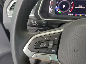 VW Tiguan Noul Tiguan Elegance 2 0 TSI DSG 4Mot
