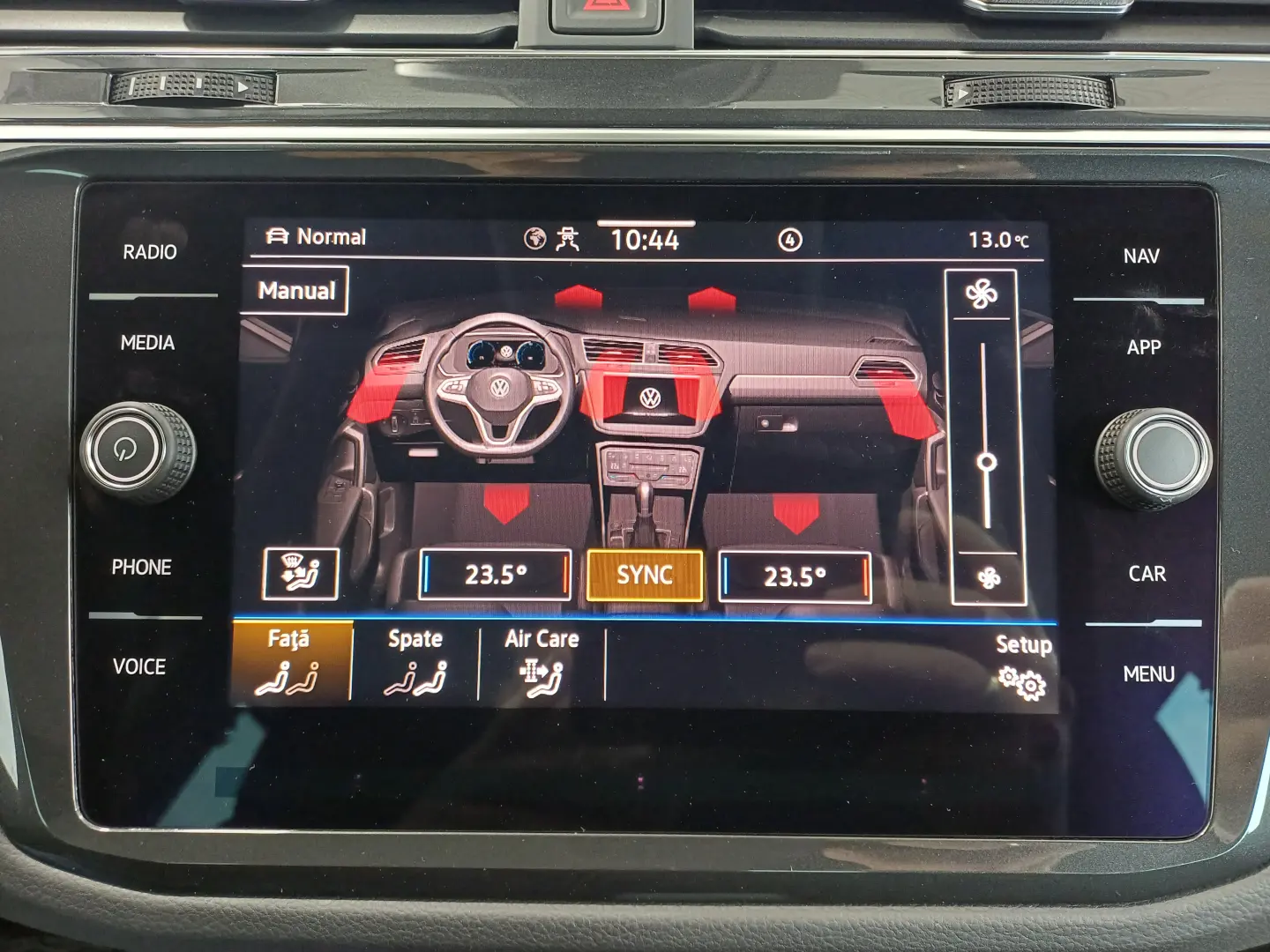 VW Tiguan Noul Tiguan Elegance 2 0 TSI DSG 4Mot