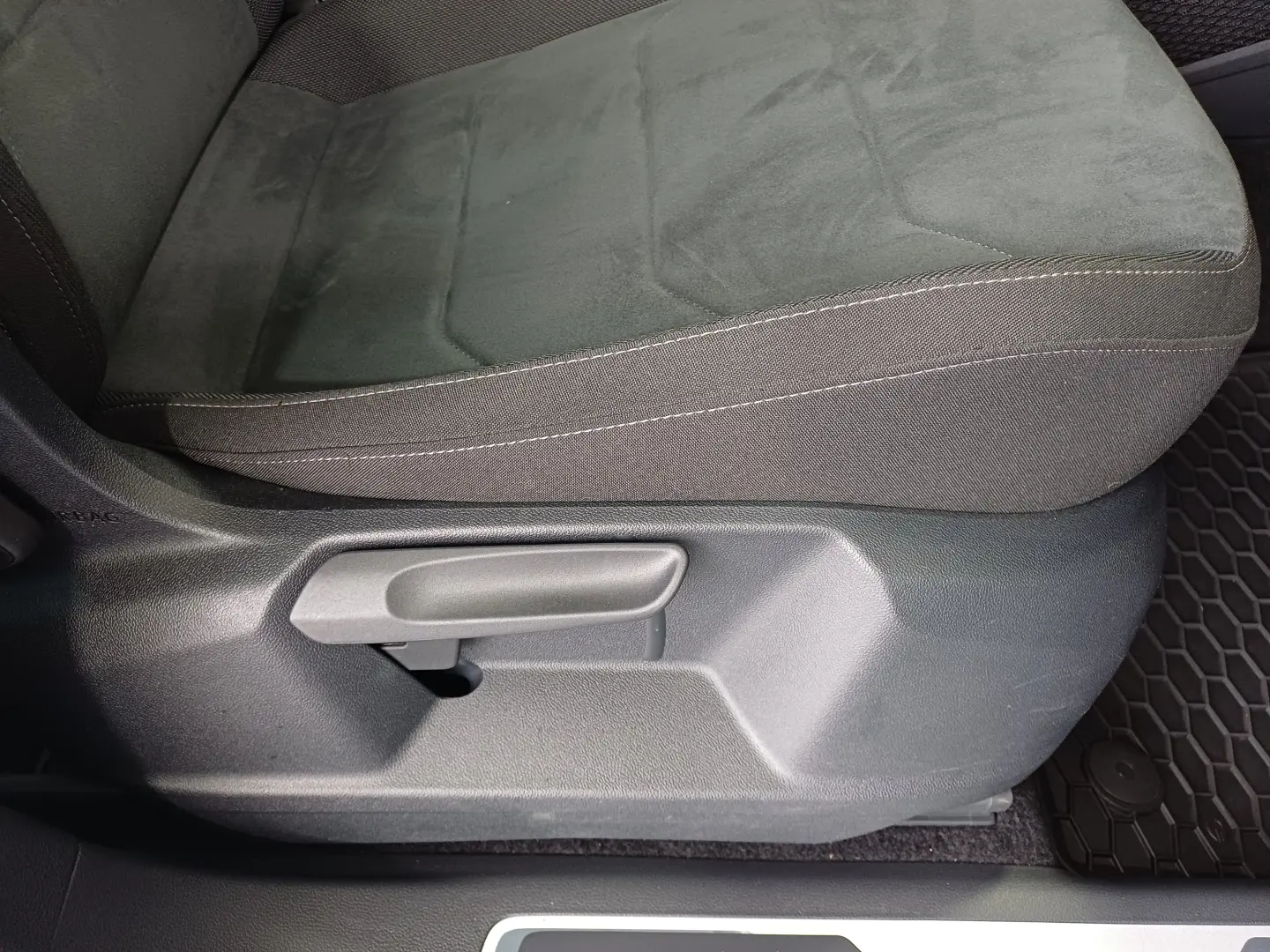 VW Tiguan Noul Tiguan Elegance 2 0 TSI DSG 4Mot