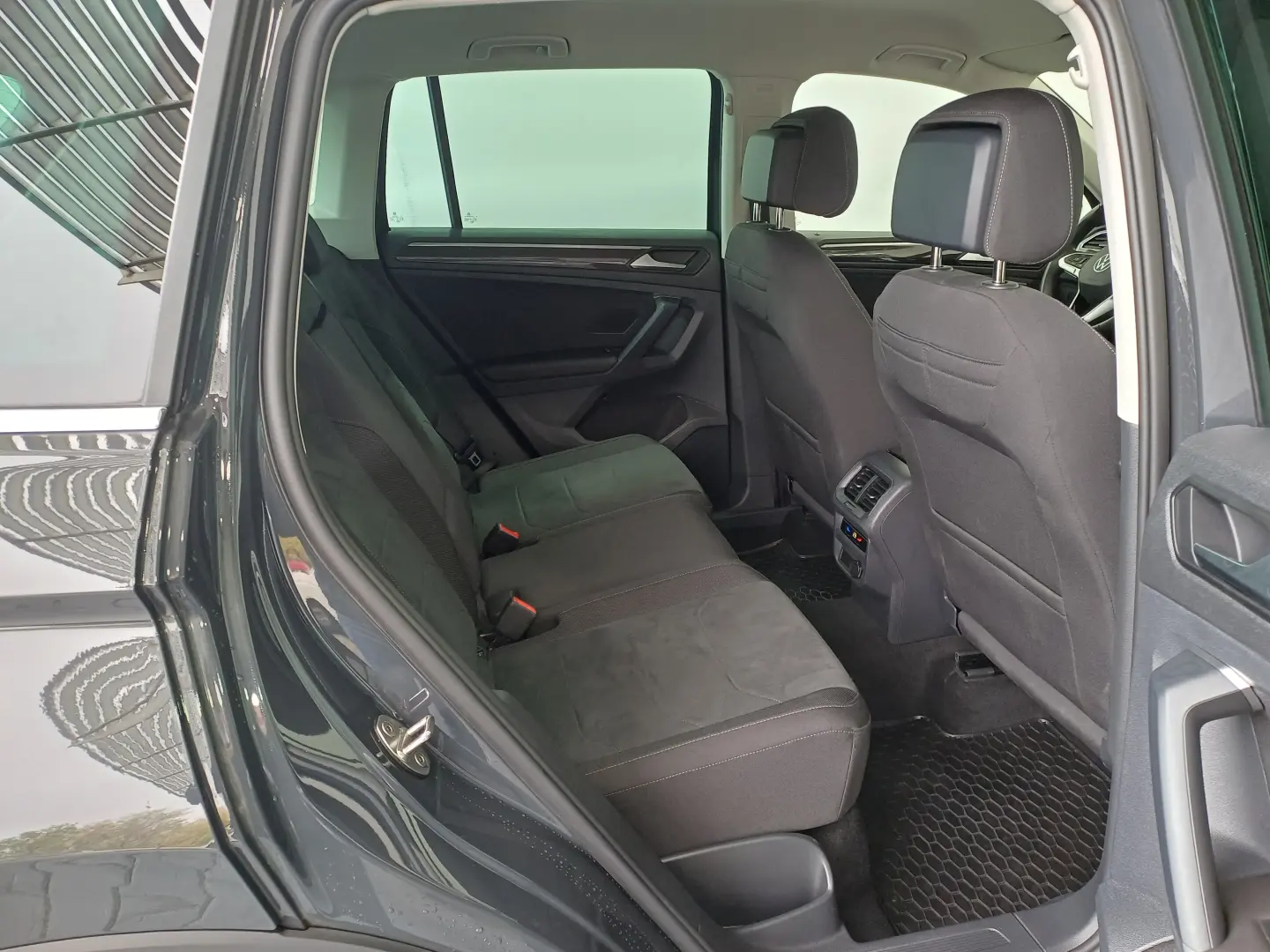 VW Tiguan Noul Tiguan Elegance 2 0 TSI DSG 4Mot