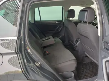 VW Tiguan Noul Tiguan Elegance 2 0 TSI DSG 4Mot