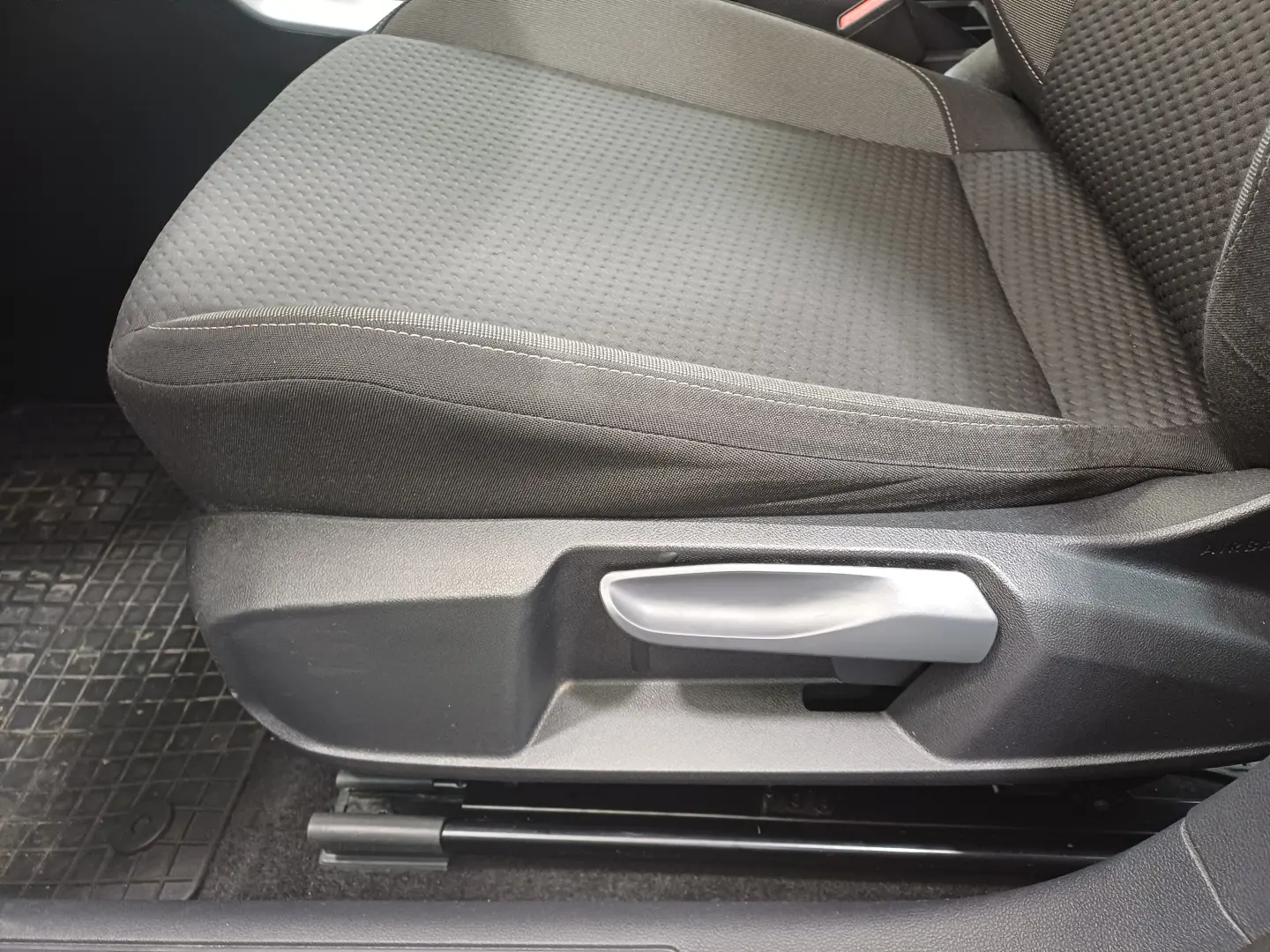 VW Polo Life 1.0 TSI  95 CP   4 usi DSG