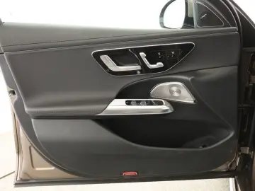 E 300 de Exclusive Premium DISTR Burm4D DISTR