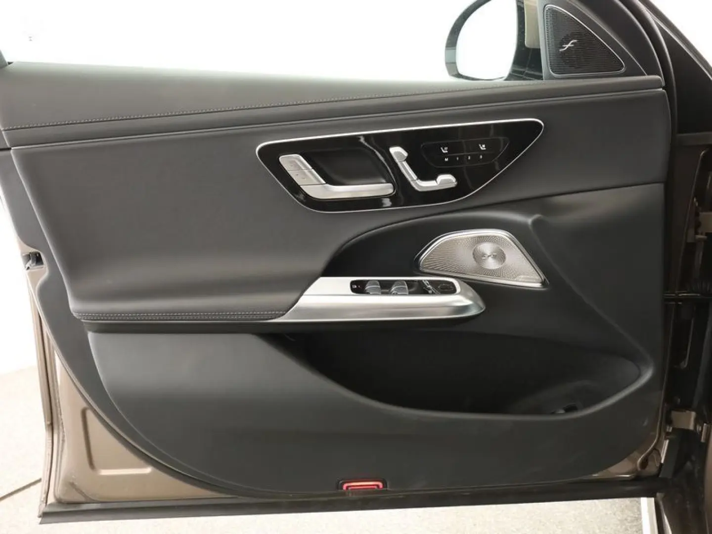 E 300 de Exclusive Premium DISTR Burm4D DISTR