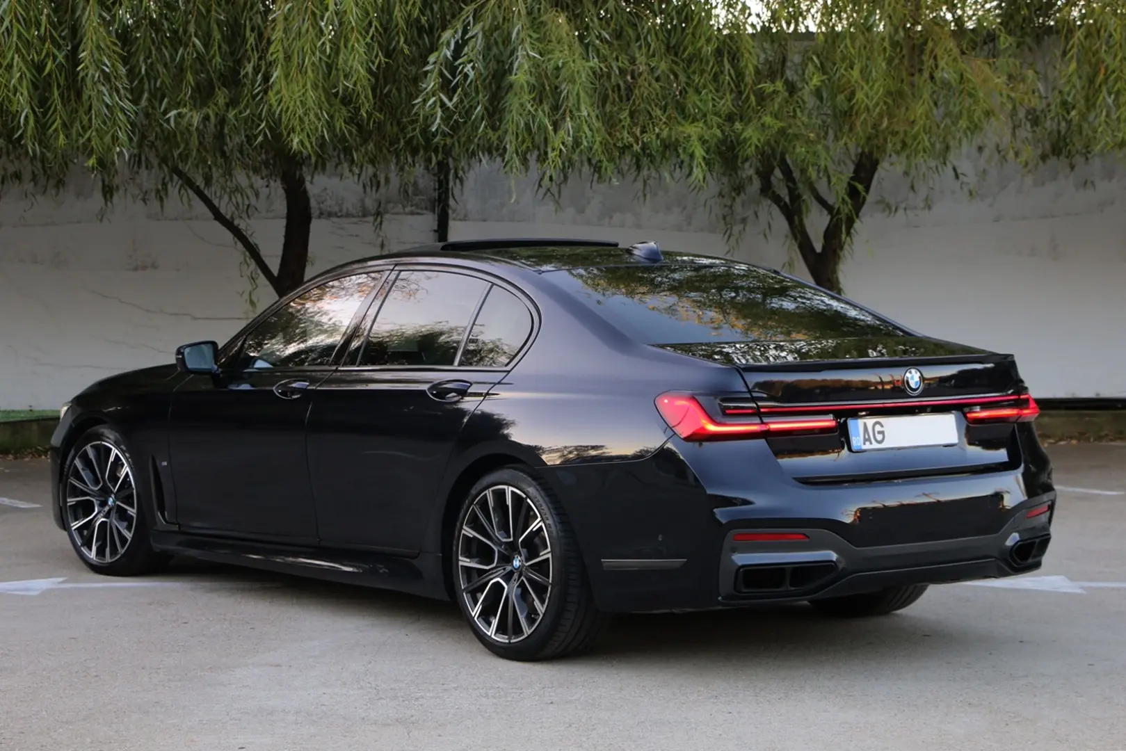 BMW 750