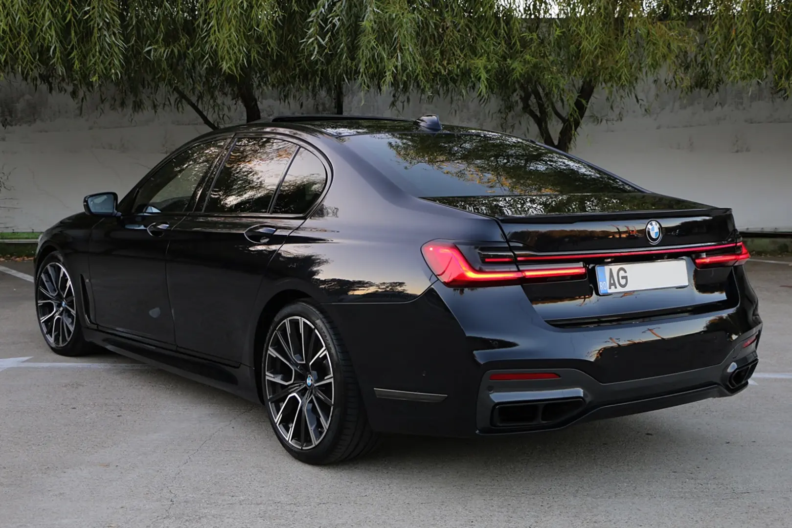 BMW 750