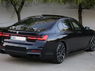 BMW 750