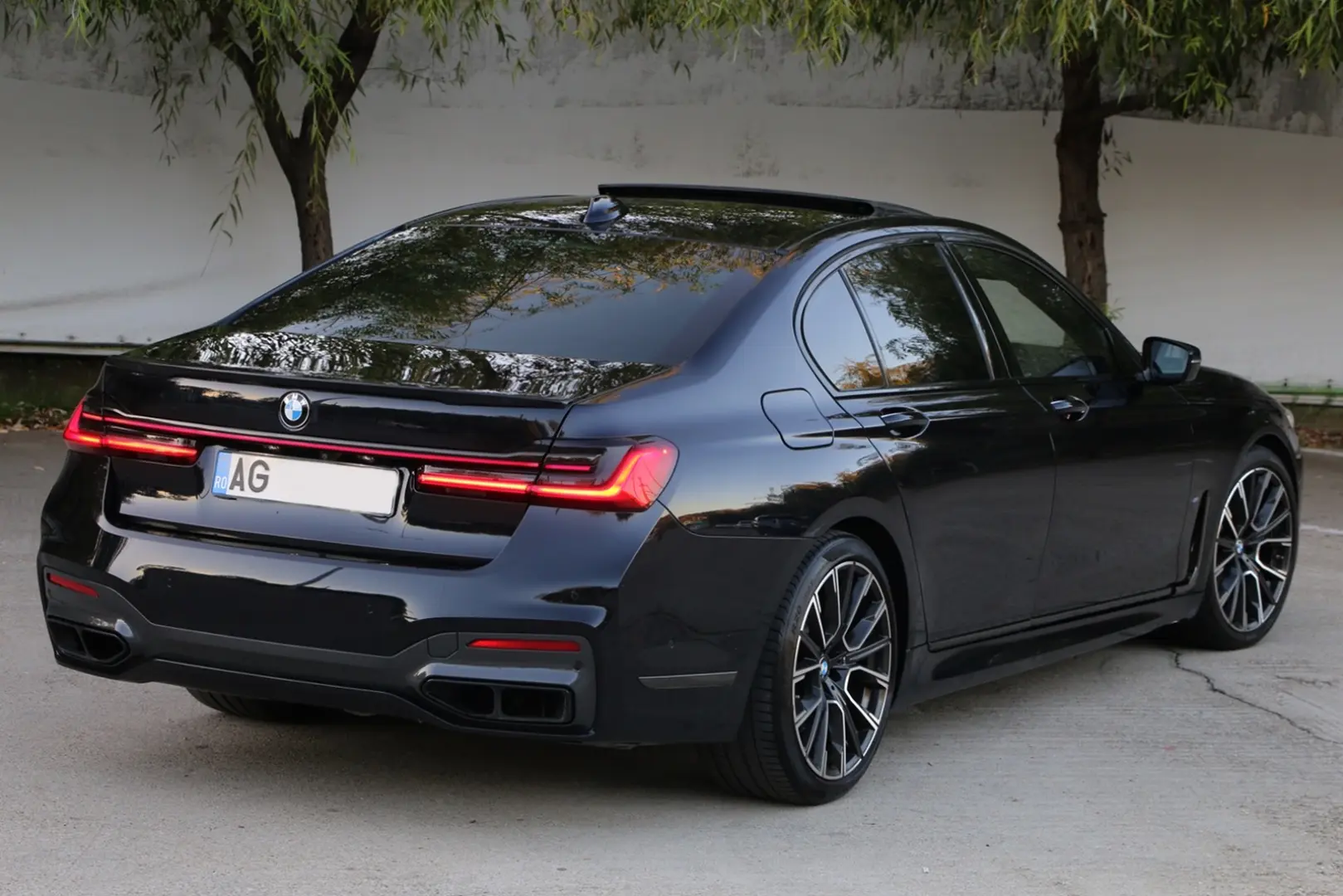 BMW 750