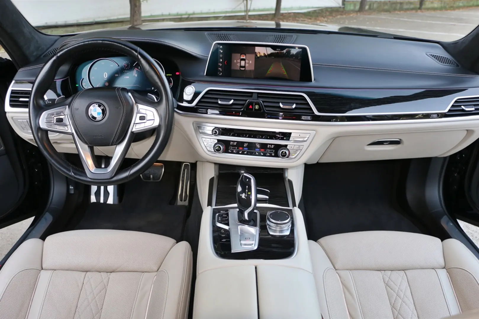 BMW 750