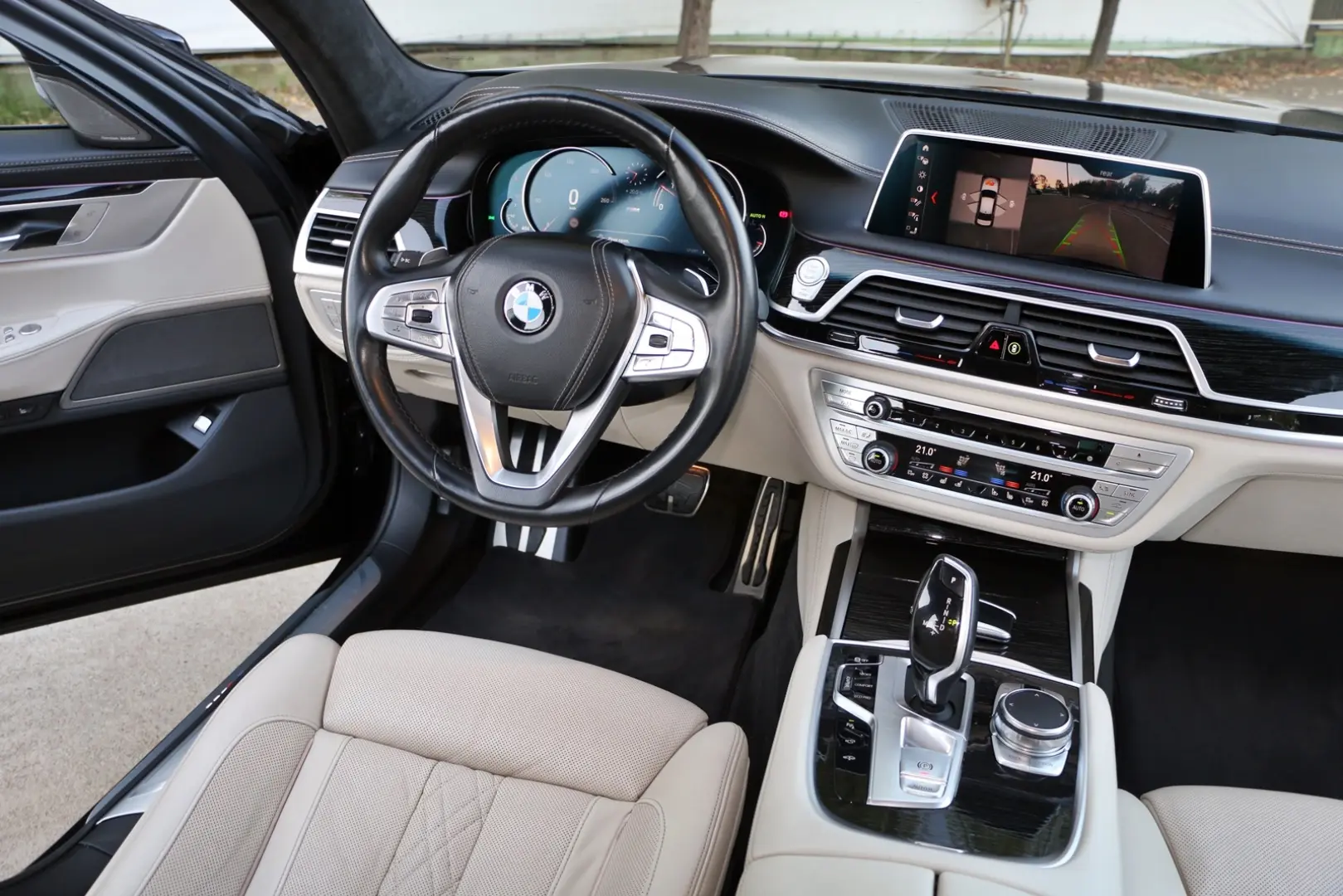BMW 750