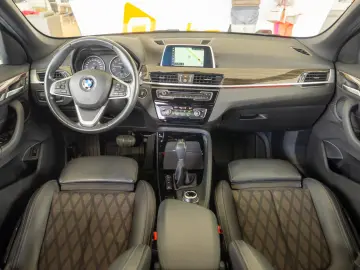 BMW X1 xDrive20i Steptronic  xLine