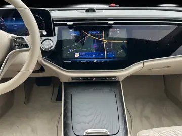 E220d 4M Exlu Prem  DISTRO Massage AHK Hyper HAL