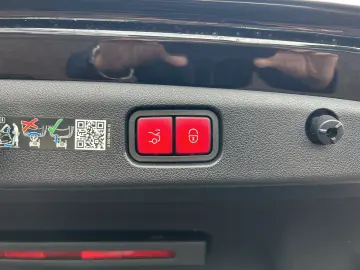 E220d 4M Exlu Prem  DISTRO Massage AHK Hyper HAL