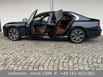 750e xDrive  LOUNGE SEATING AUT DOORS FOND ENT