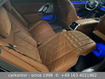 750e xDrive  LOUNGE SEATING AUT DOORS FOND ENT