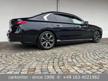 750e xDrive  LOUNGE SEATING AUT DOORS FOND ENT