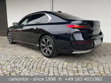 750e xDrive  LOUNGE SEATING AUT DOORS FOND ENT