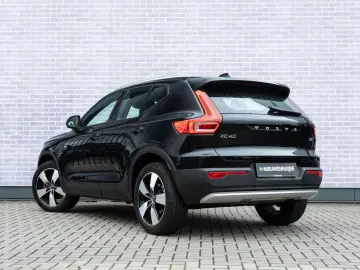 XC40 T2 Momentum Aut.   Park Assist V A   Parkee