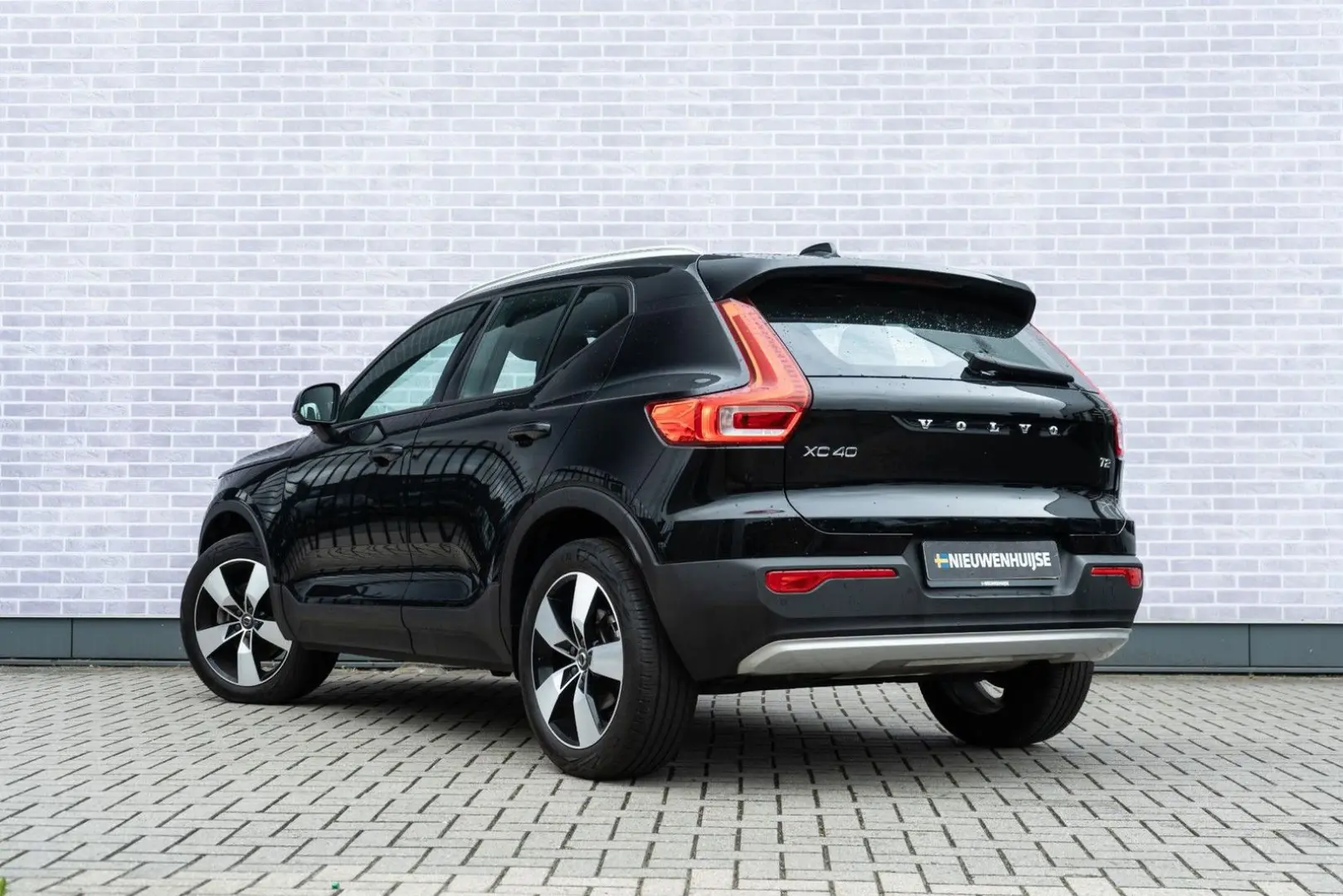 XC40 T2 Momentum Aut.   Park Assist V A   Parkee