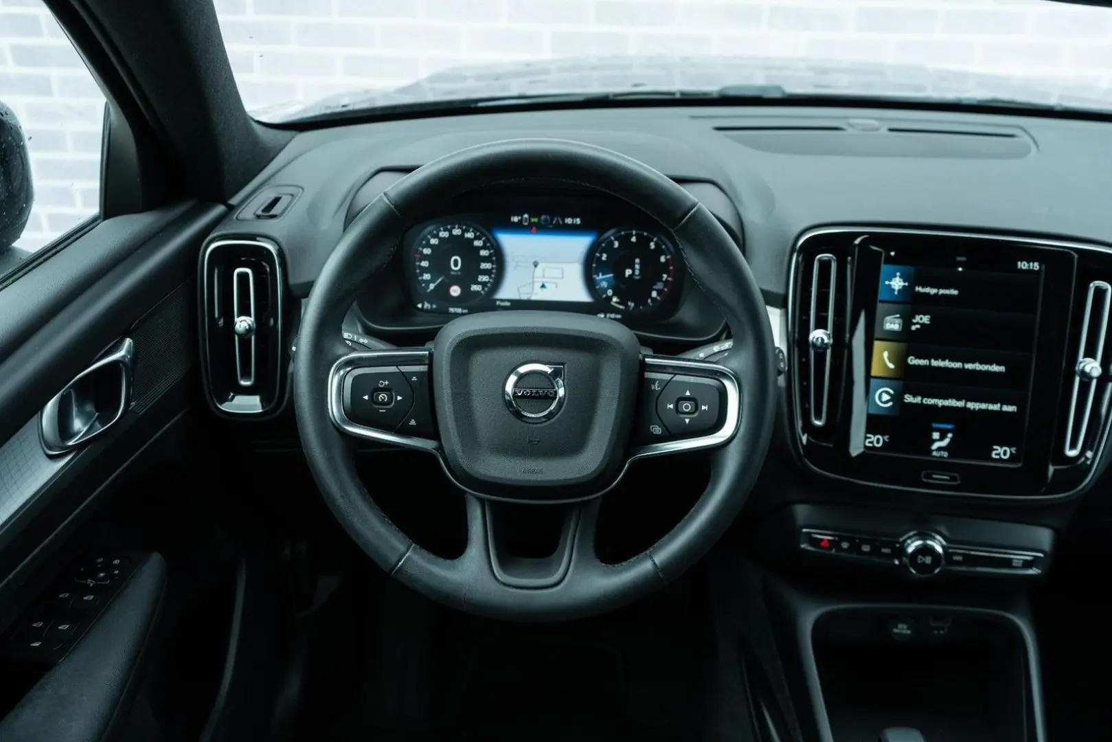 XC40 T2 Momentum Aut.   Park Assist V A   Parkee