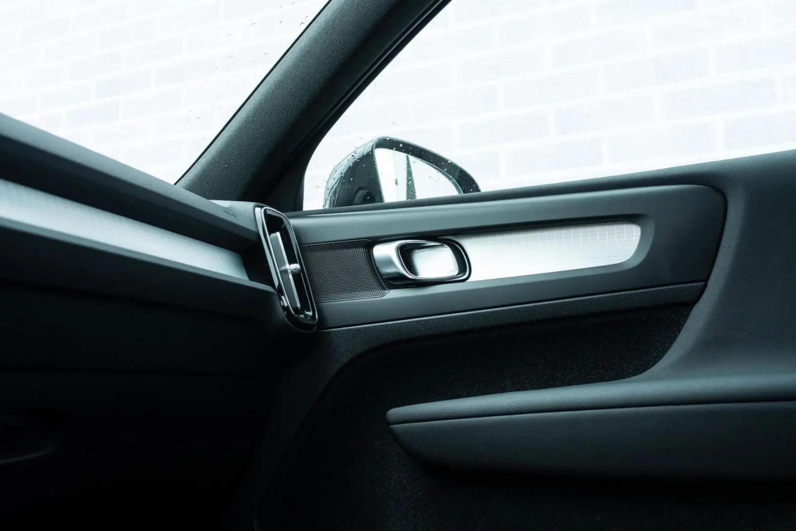 XC40 T2 Momentum Aut.   Park Assist V A   Parkee