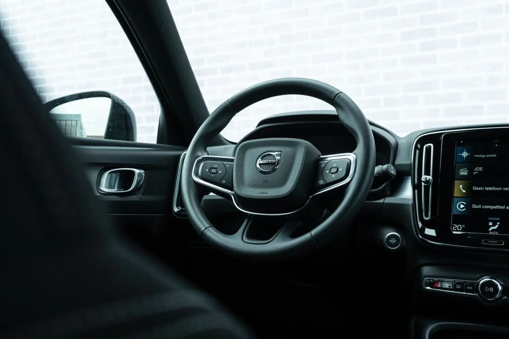 XC40 T2 Momentum Aut.   Park Assist V A   Parkee