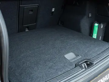 XC40 T2 Momentum Aut.   Park Assist V A   Parkee