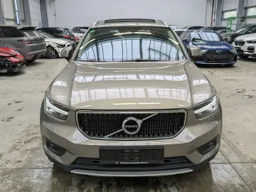 XC 40 T3 Momentum PANO LED NAVI LEDER ACC