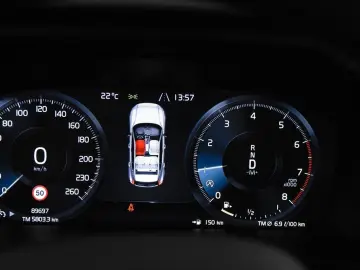 XC40 T3 Geartronic  18 R-Design Navi