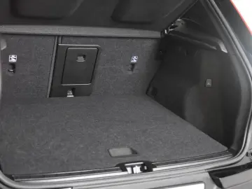 XC40 T3 Geartronic  18 R-Design Navi