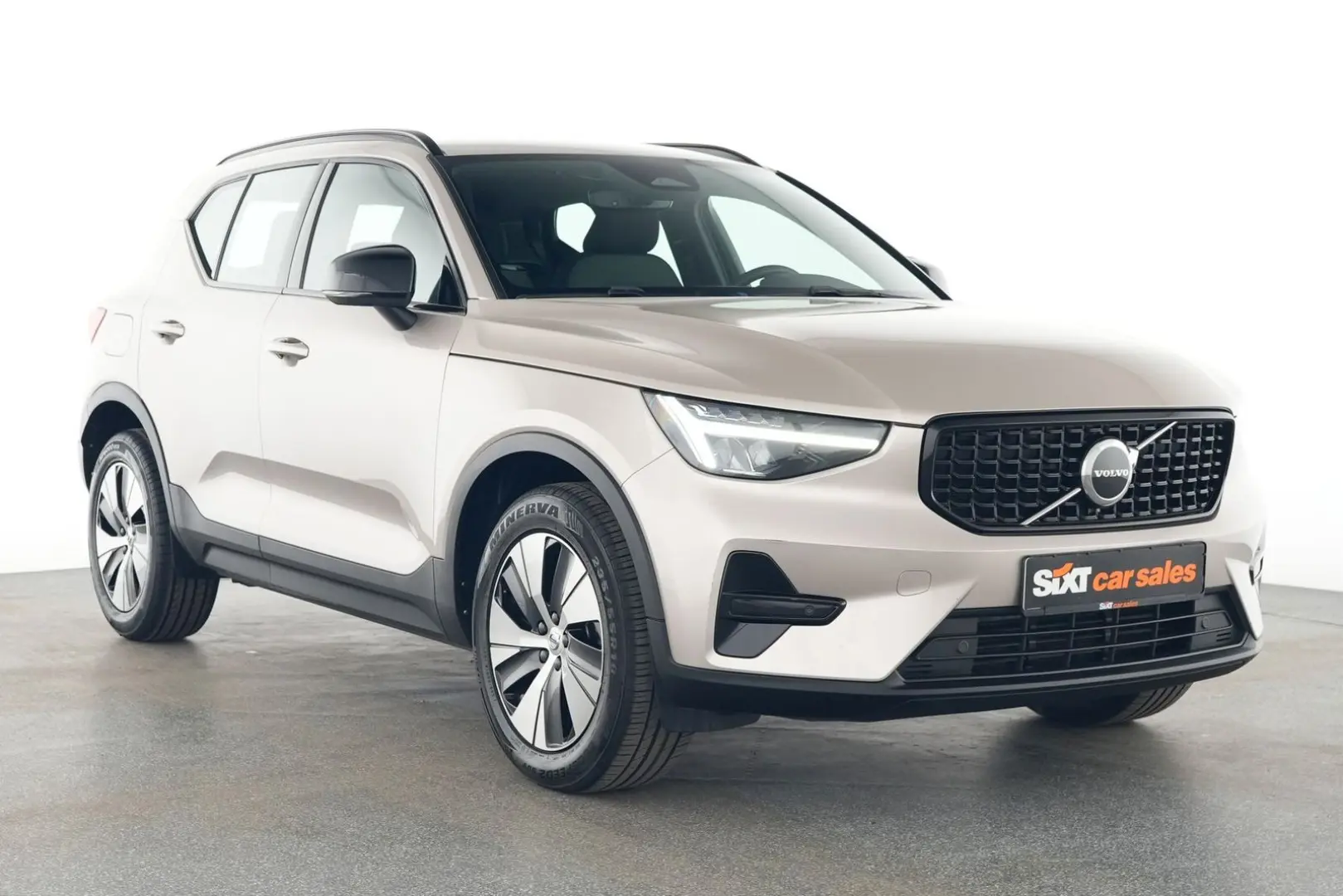 XC40 B3 Plus Dark NAV SHZG PDC RFK el.Sitze 18
