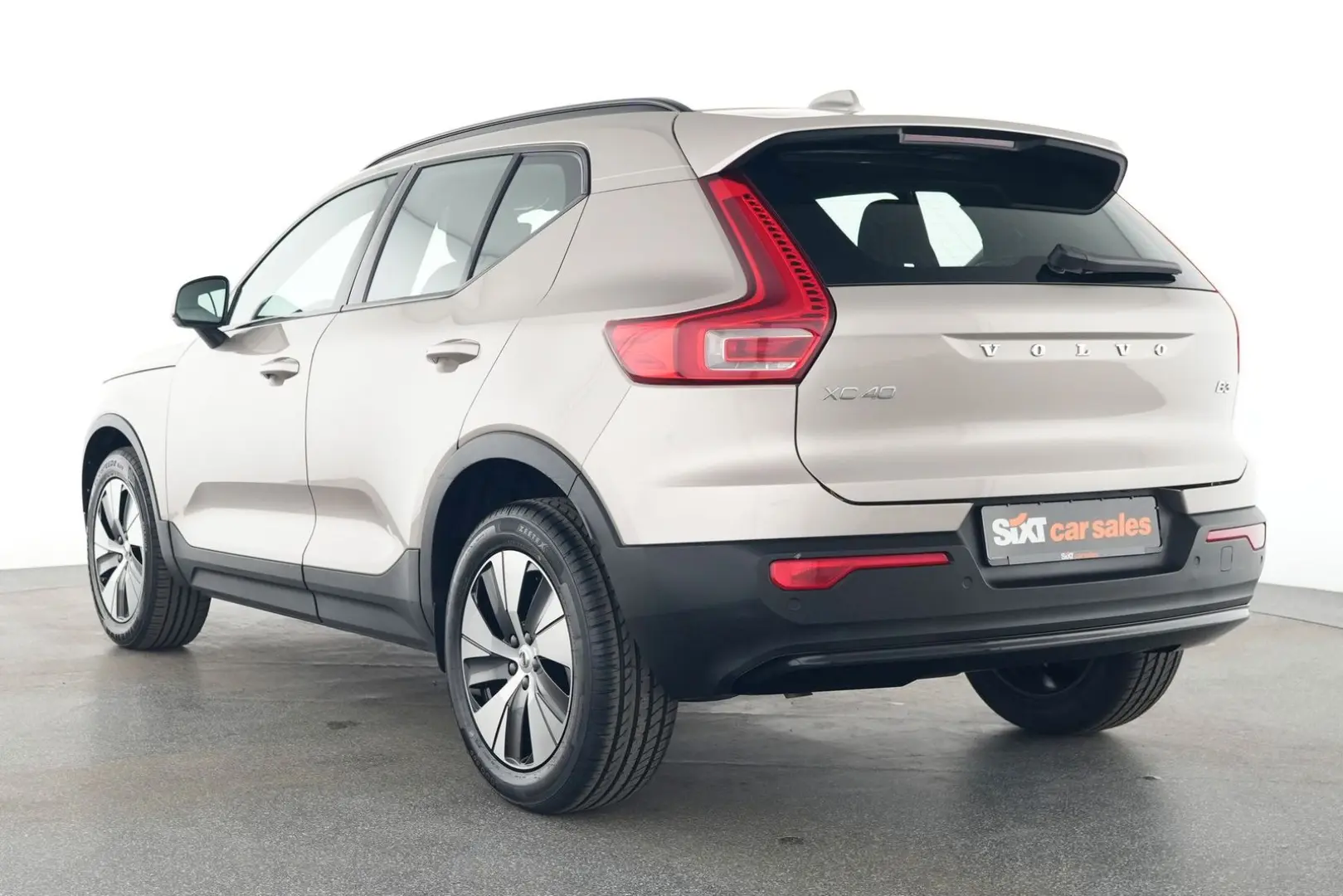 XC40 B3 Plus Dark NAV SHZG PDC RFK el.Sitze 18
