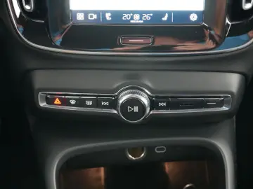 XC40 B3 Plus Dark NAV SHZG PDC RFK el.Sitze 18