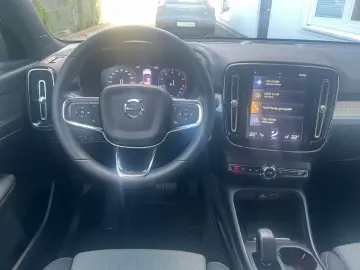 XC40 T2 Automatik Core NAVI GARANTIE