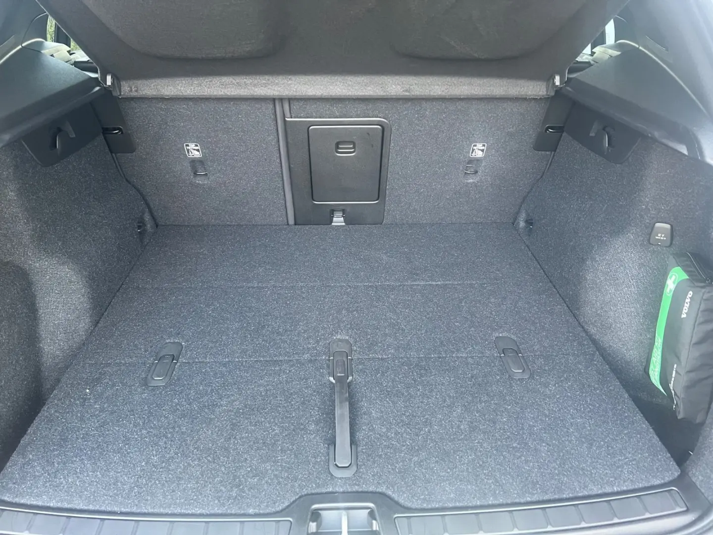 XC40 T2 Automatik Core NAVI GARANTIE
