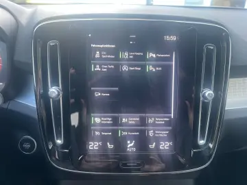 XC40 T2 Automatik Core NAVI GARANTIE