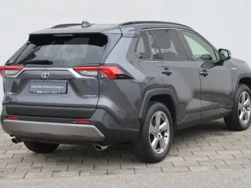 RAV 4 2.5 4x2 Hybrid Team Deutschland